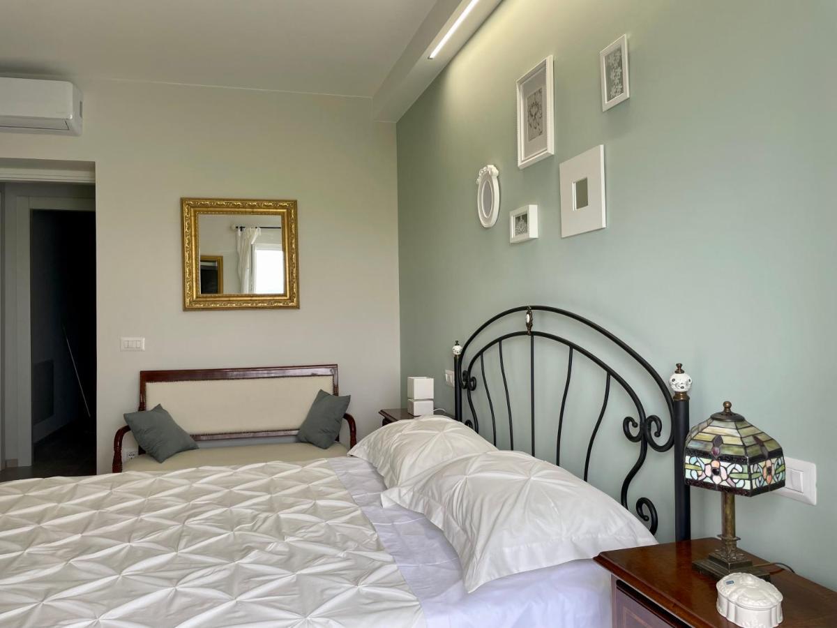 Otium Rooms / Camere E Appartamenti Morrovalle Exterior photo